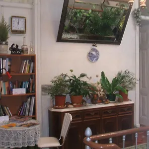 Residencial Dandy Guest house